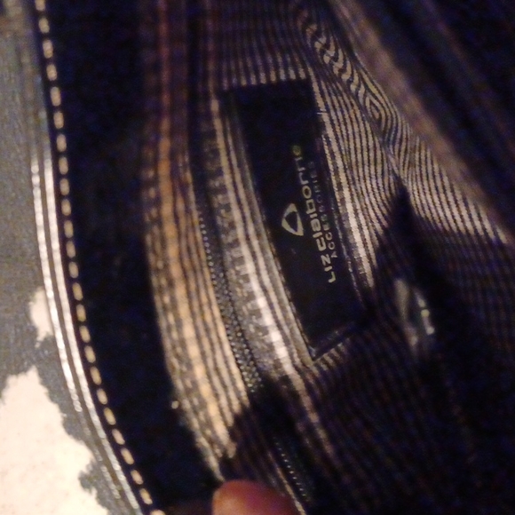 LIZ CLABOURNE purse mini bag black patent leather (approx. 6" x 6") - Picture 4 of 4